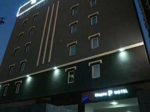 Hotel Maple