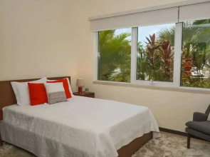 3BR Ground Level Eagle Beach Condo Pool GYM