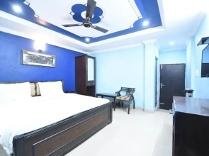 Aaryan Lucknow by Goroomgo