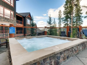 Luxury 2 Bedroom Ski in, Ski Out Mountain Vacation Rental Just Steps from the Snowflake Ski Lift in Breckenridge