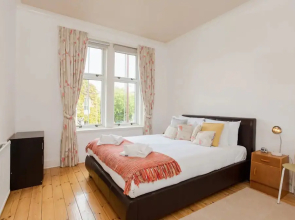Modern Trinity Apartment In Good Location