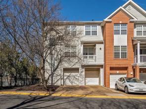 Great location in Virginia Tysons area 2 bedroom