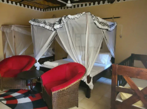 4 bedroom villa with a kitchen