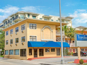 Travelodge by Wyndham Fort Lauderdale
