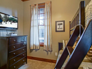 Shays Landing #6: 4 Bedrooms, 4.5 Bath: Pvt Hot Tub, Slope Side