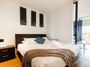 CLEO, 1BDR St.Kilda Apartment