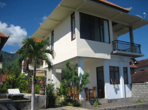 Lucky Paradise Bungalows on The Beach