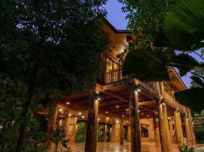 Vanasin Residence