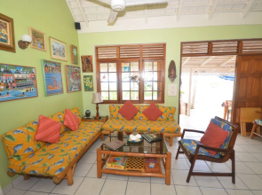 Cannon Cottage, 3BR by Jamaican Treasures