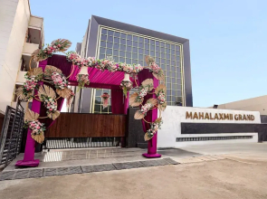Fabhotel Mahalaxmii Grand