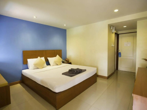 Twin Palms Resort