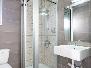 Rio Gardens - Lovely 1-bdr Apt w Balcony