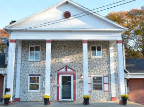 Red Fox Motel