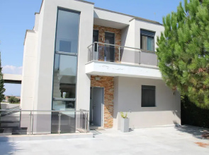 Sani Villa
