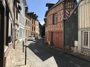 Les Maisons Du Puits