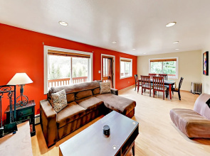 Vail Mountain Condo with Hot Tub by RedAwning