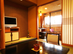 Kyoto Arashiyama Onsen Ryokan Hanaikada