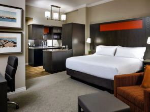 One King West Hotel & Residence