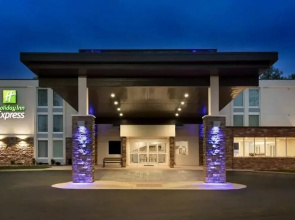 Holiday Inn Express Williamsbrg Busch Gardens Area by IHG