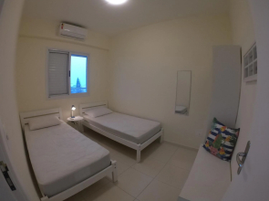 Beach House Itaguá Apartamento 2 Excelente localização ar-condicionado, churrasqueira, piscina e sauna
