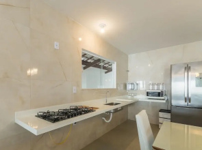 Casa c\/ Piscina e 6 Quartos em Camaraçi PJE0001