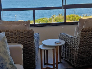 The Sun,Whales and Waves seafront apartment