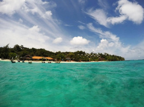 Phi Phi Long Beach Resort & Villa