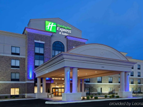 Holiday Inn Express and Suites Columbus Edinburgh by IHG