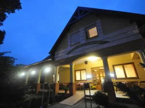 Denis Hotel és Étterem