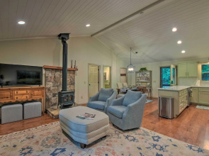 Cozy Clayton Cabin w/ Deck & Mountain Views!