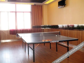 Bayuquan Hongji Business Hotel(营口宏基商务宾馆（世纪广场店）)