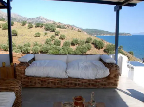Eroessa Apartments