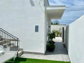 Katy's Holiday House, Private Villa