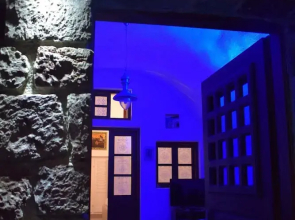 Tzannis Cave House