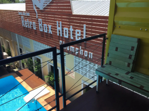 Retro Box Hotel