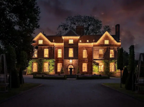 Host Stay Hillhampton House