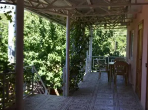 Cruise Guesthouse