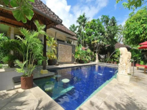 Yulia Beach Inn Kuta