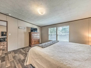Ruidoso Home Near Golfing, Hiking & Shopping
