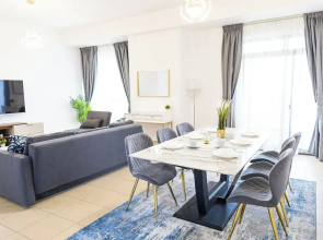 HAPPY SEASON I Amwaj apartment