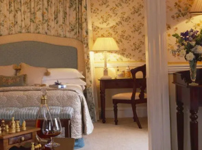 Longueville House