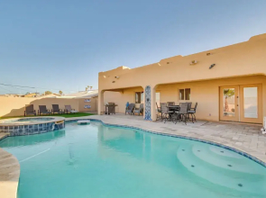 Putting Green & Mtn View: Lake Havasu City Home!