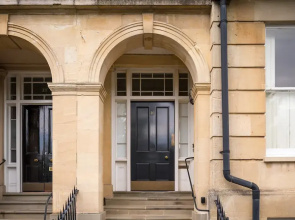 16 Lansdown Place