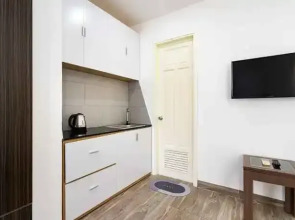 La Airport Tan Binh Hotel