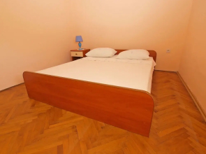 Apartment 1157