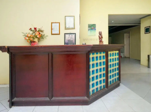OYO 1989 Hotel Pelangi Harapan