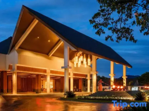 Crowne Plaza Fiji Nadi Bay Resort & Spa by IHG