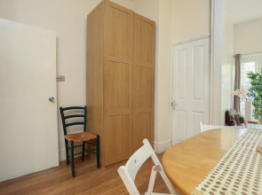 3 Bed Kensington Apartment with Balcony