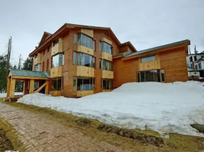 Hanoi Lake View Hotel & Travel