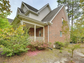 2 Mi to Pinehurst Resort: Spacious Golf Getaway!